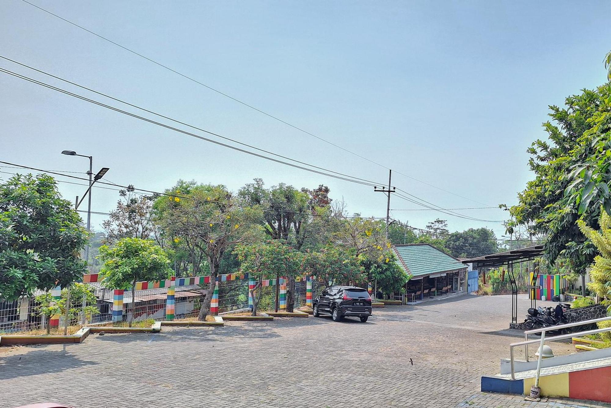 Oyo 3165 Papa Kana Farm 2* Mojokerto